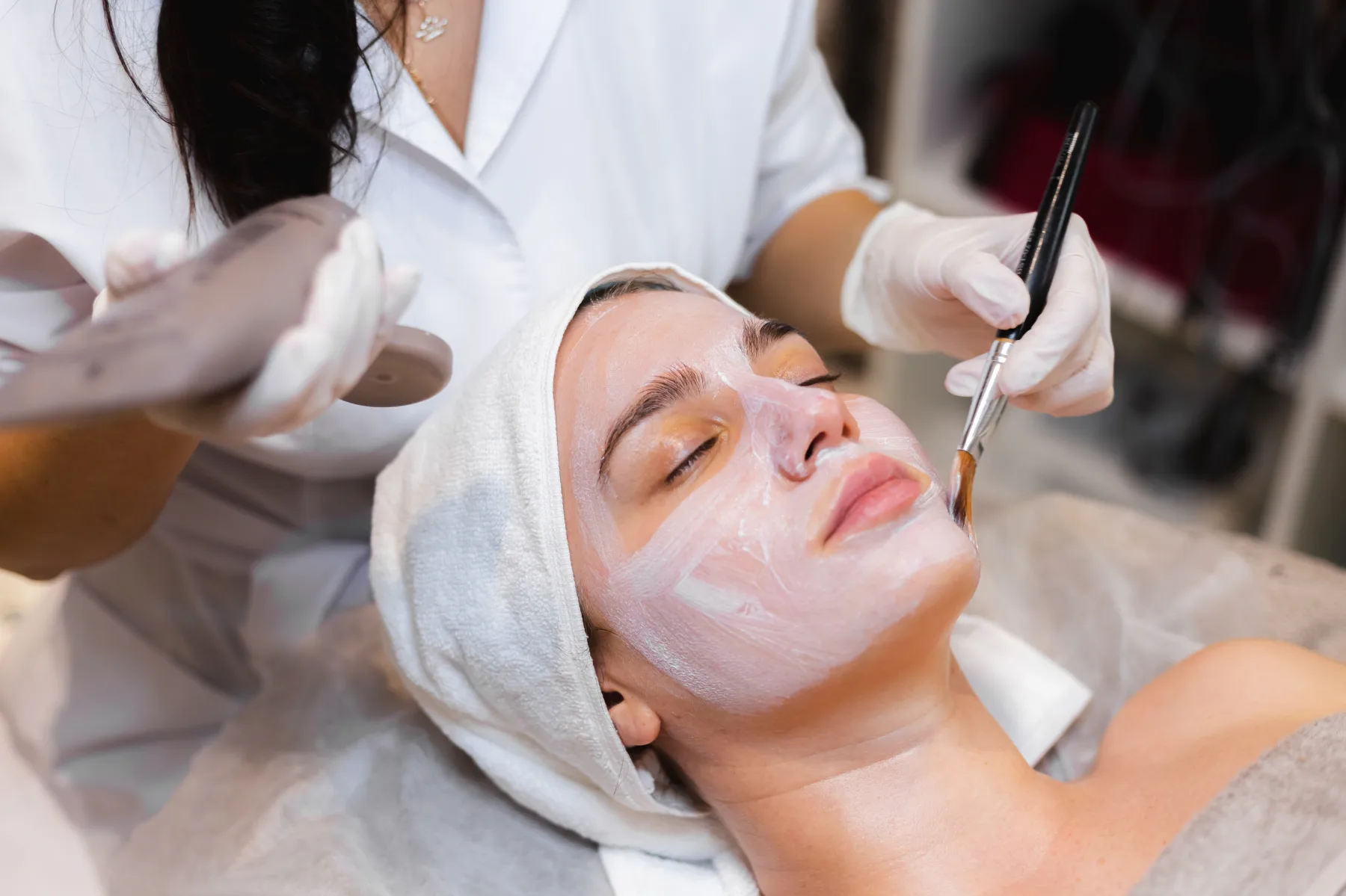 Deep Cleansing Facial- Lumera Skin Clinique